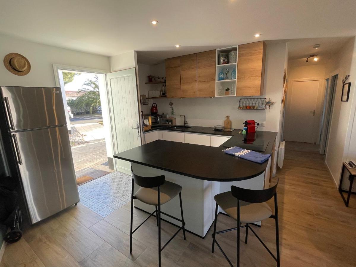Maison Avec Spa Idealement Placee Au Bois Plage Le Bois-Plage-en-Ré エクステリア 写真